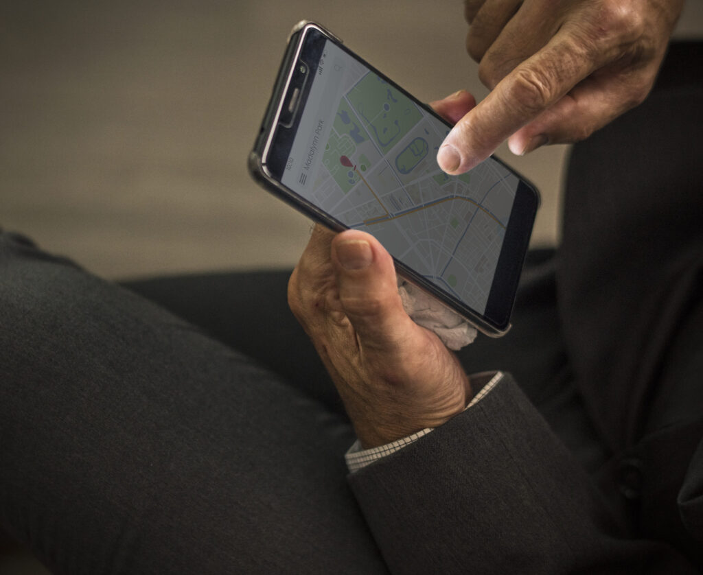 TRT-MG considera válida prova digital para verificar geolocalização e horas extras de bancária